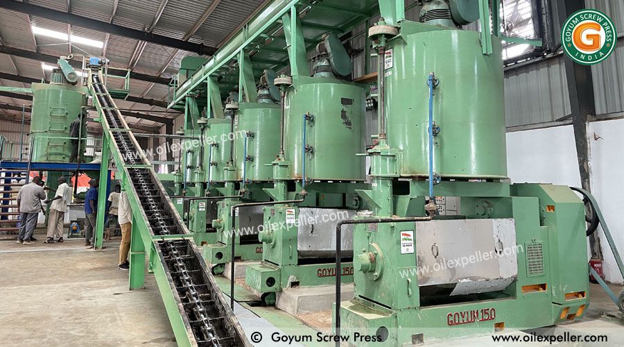 Usine de production d’huile d’arachide